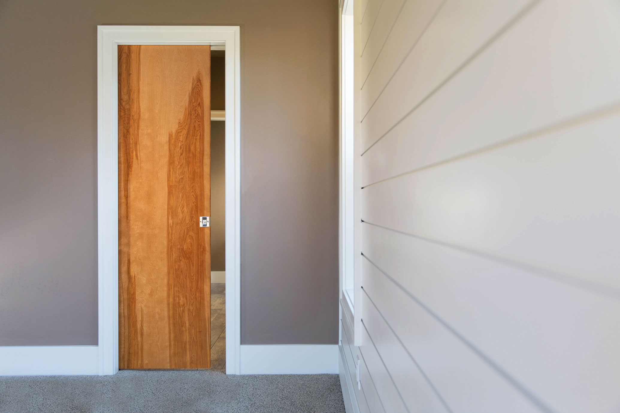 LDI_Veneer_Rotary_Natural-Birch